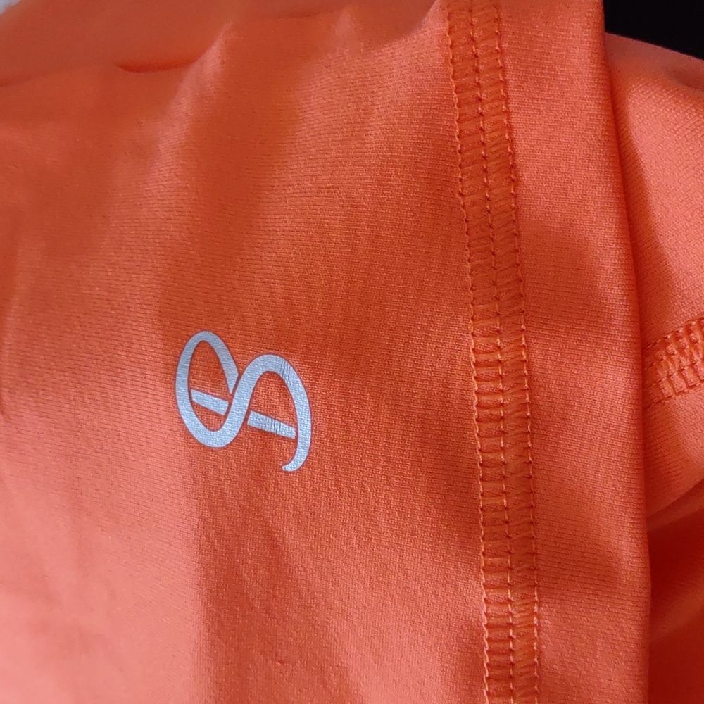 B Sofibella Active Top. In Medium. - image 5